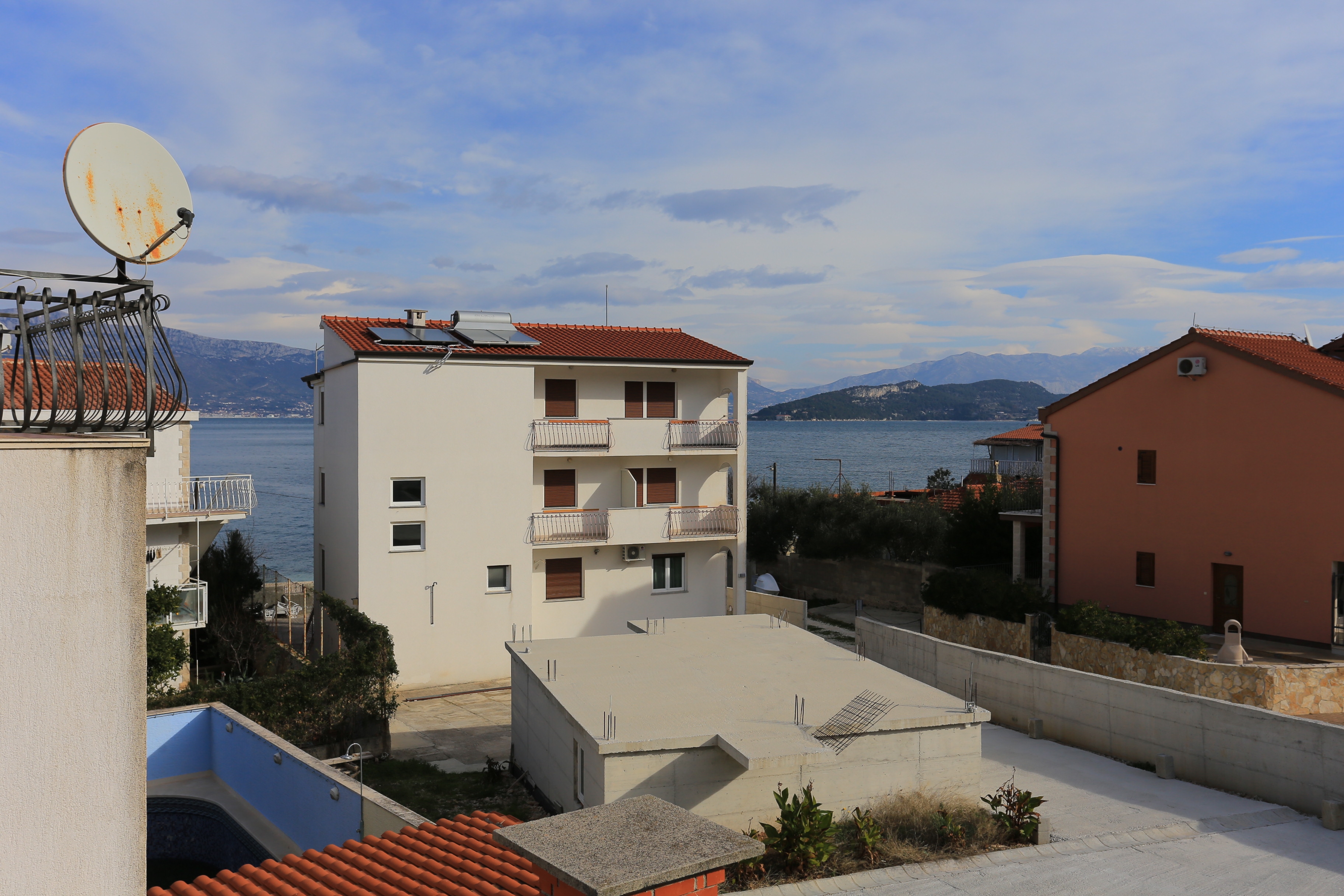 Two bedroom apartment with terrace and sea view Slatine, Čiovo  A-a