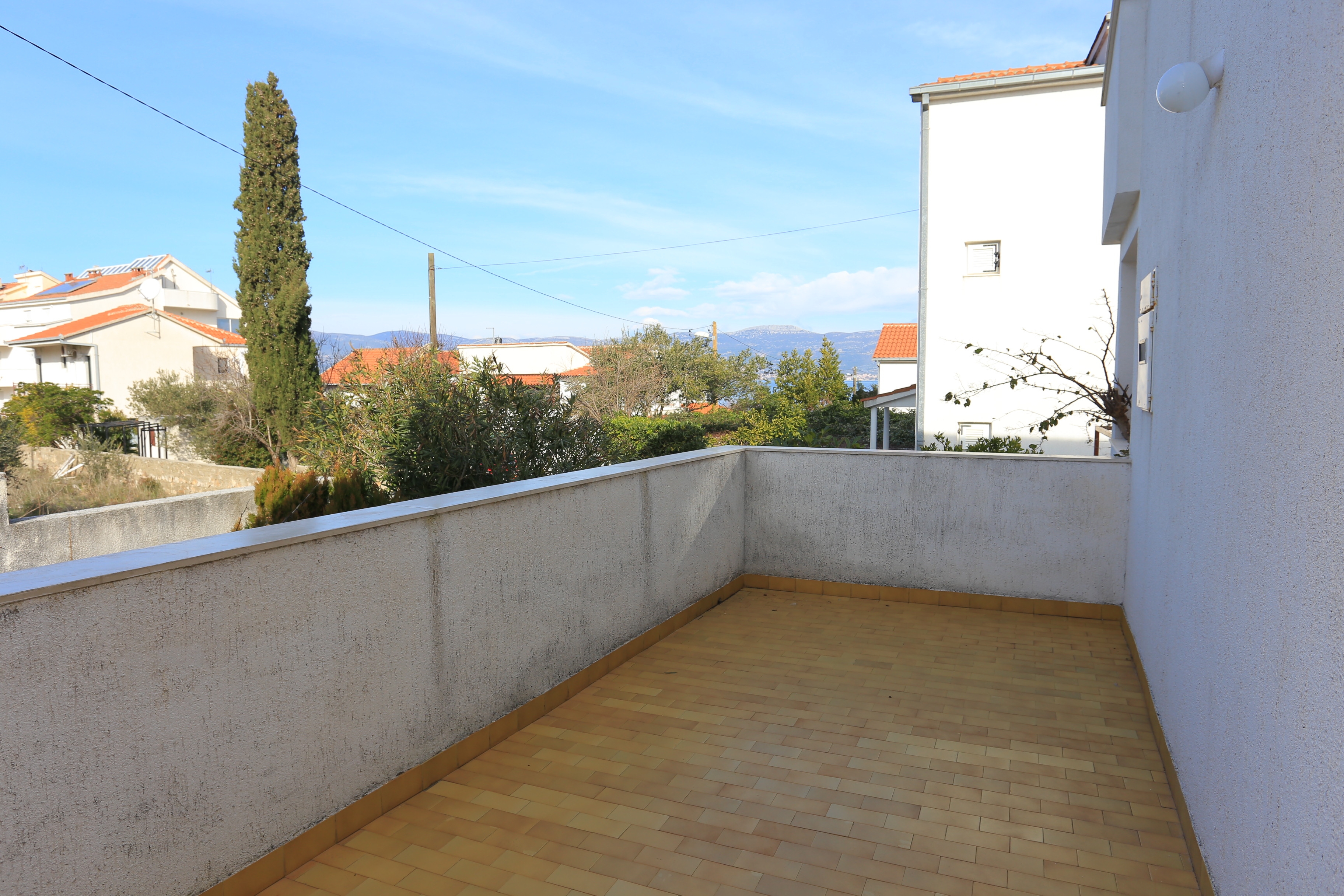 Two bedroom apartment with terrace Slatine, Čiovo  A-b