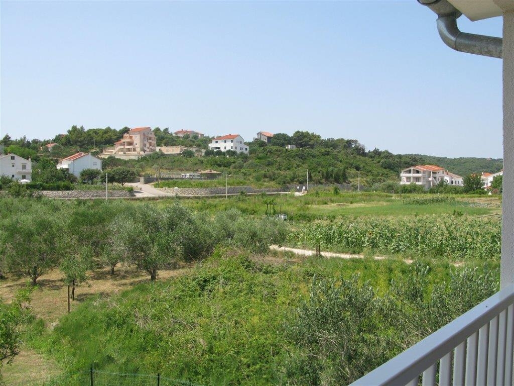 Two bedroom apartment with terrace Palit, Rab (A-16356-b) Two bedroom apartment with terrace Palit, Rab (A-16356-b)