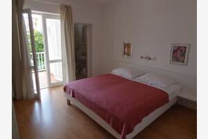 Apartmaji s parkingom Rab - 16359