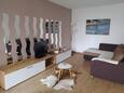 Living room Zadar - Diklo, Living room in the apartment, air condition available, (pet friendly) and WiFi.