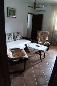 Gornja Krušica, Sala de estar in the apartment, air condition available, (pet friendly) y WiFi.