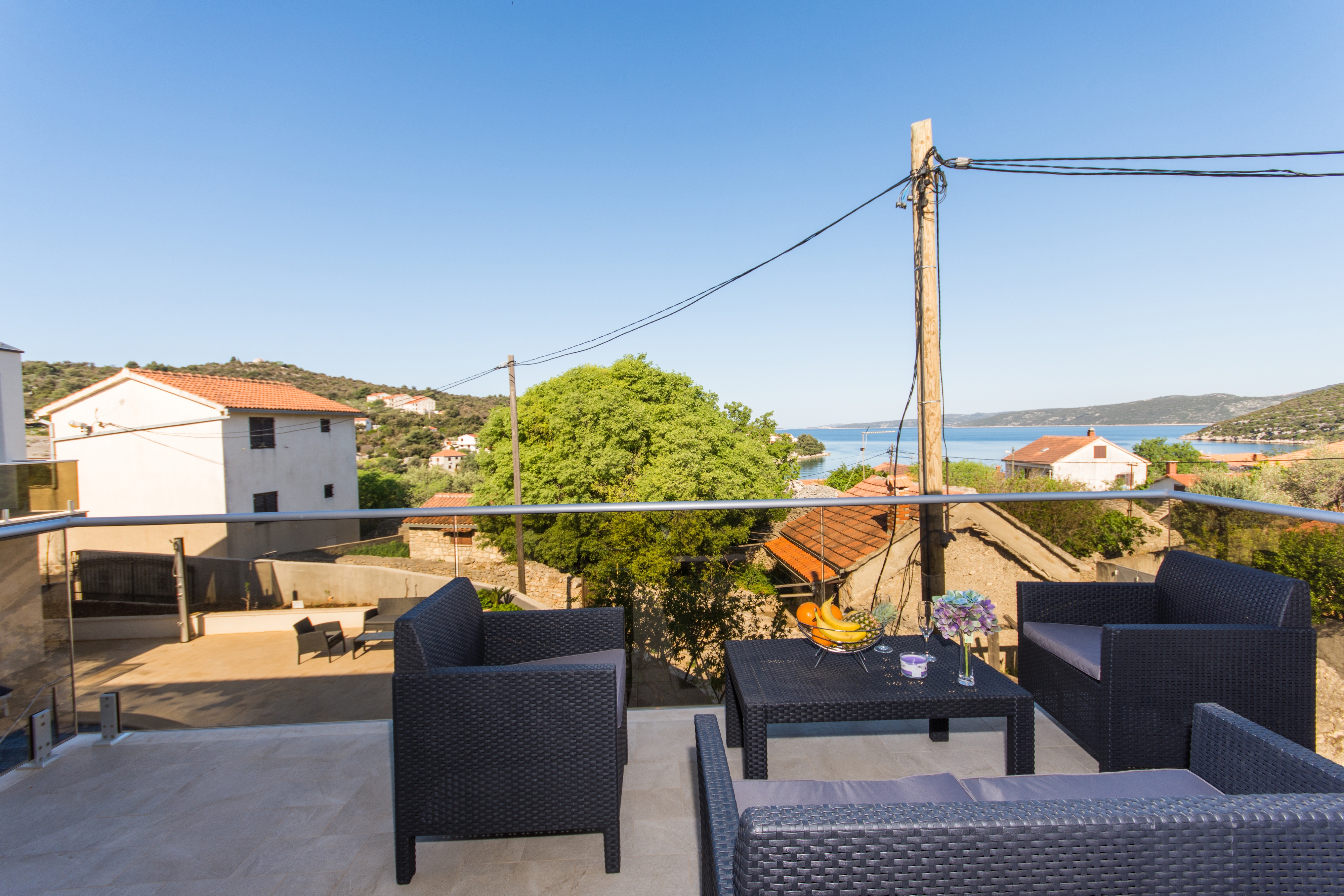 One bedroom apartment with terrace and sea view Drvenik Veliki, Drvenik  A-d