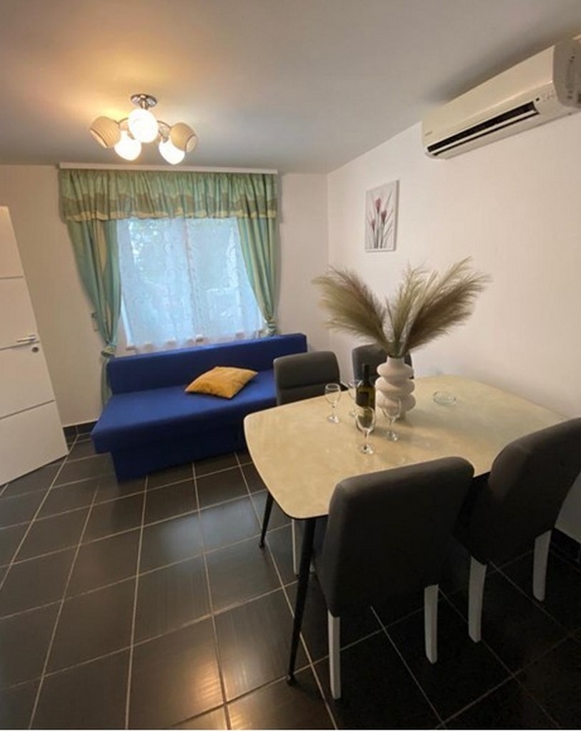 One bedroom apartment with terrace Baška Voda, Makarska  A-a