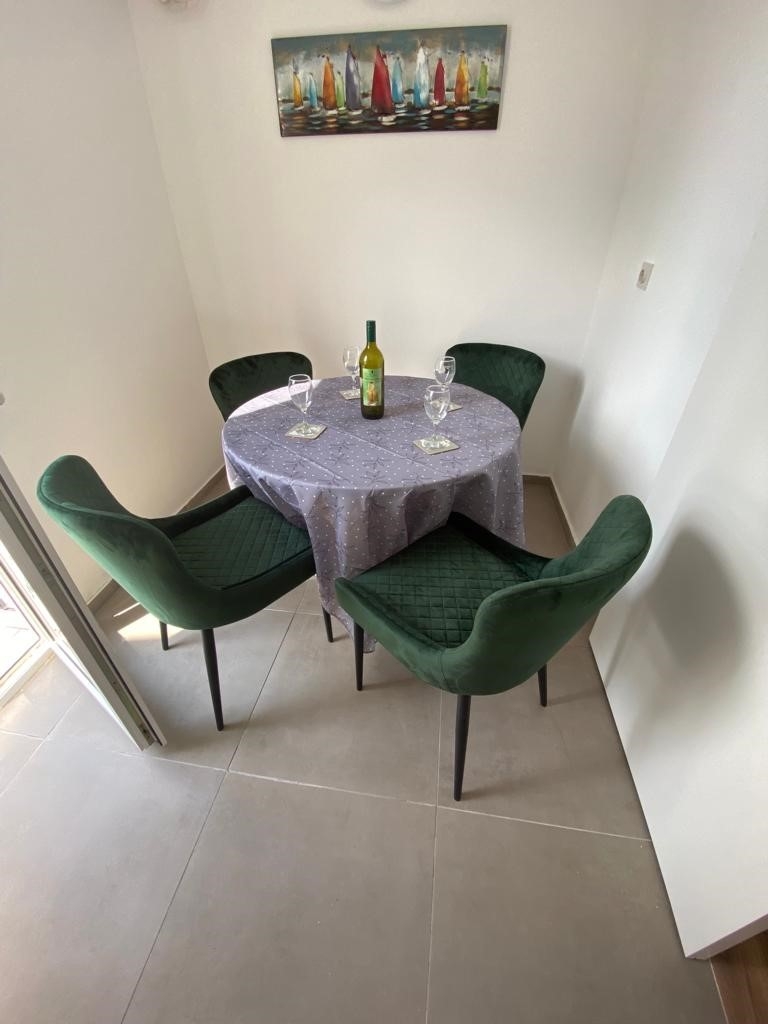 One bedroom apartment with terrace and sea view Baška Voda, Makarska  A-b