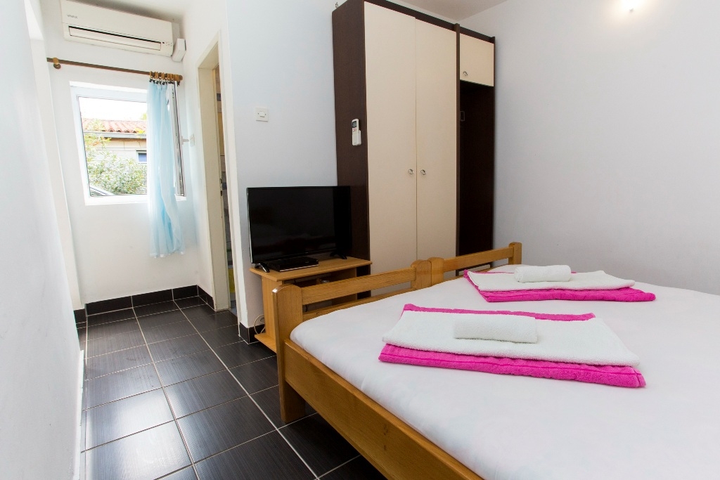Studio flat with terrace Baška Voda, Makarska  AS-a