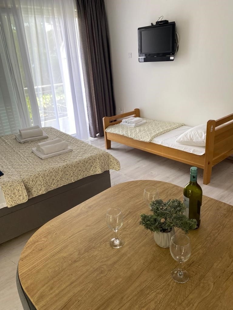 Studio flat with balcony and sea view Baška Voda, Makarska  AS-b