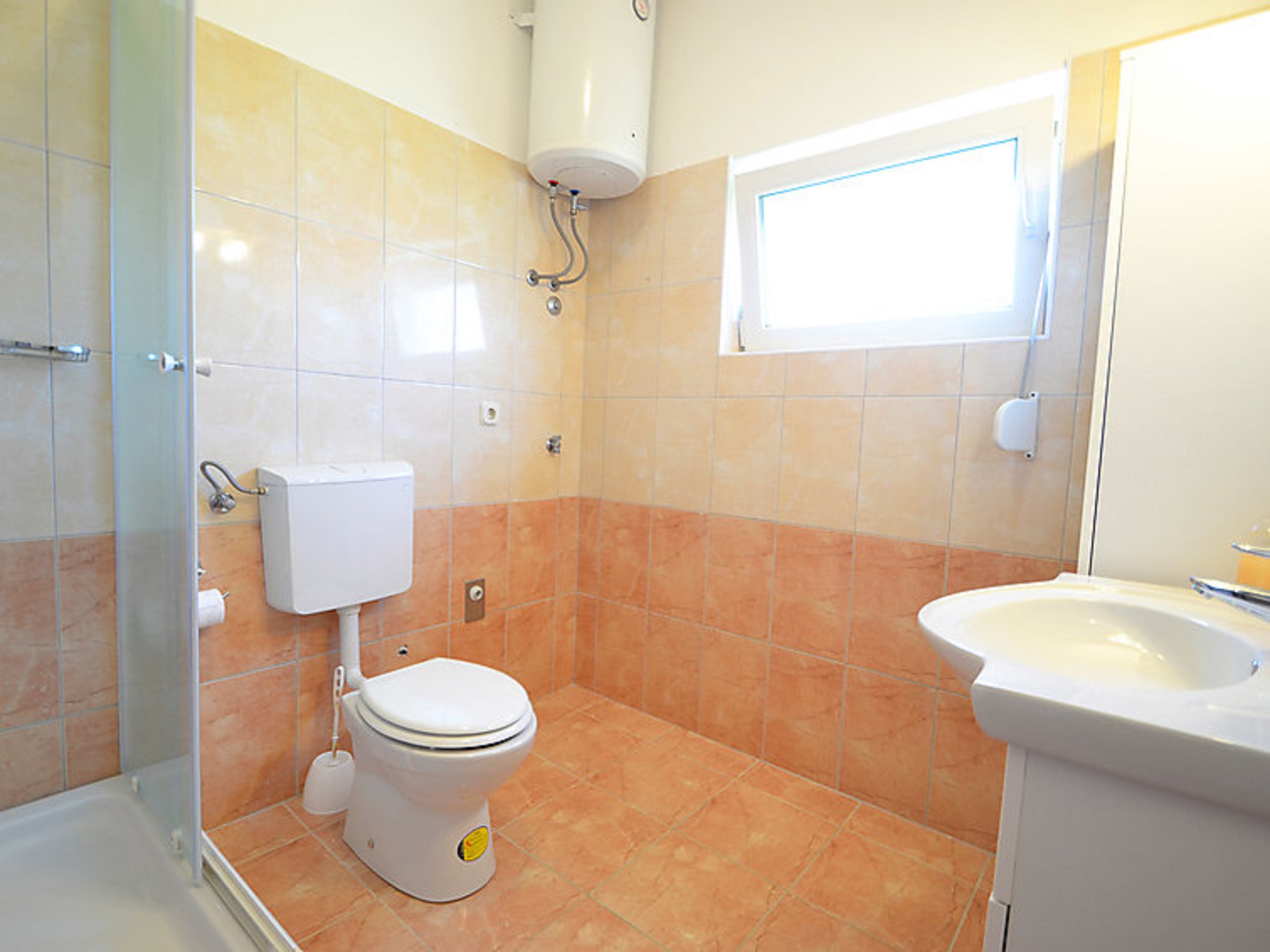 Four bedroom house with terrace Sukošan, Zadar  K