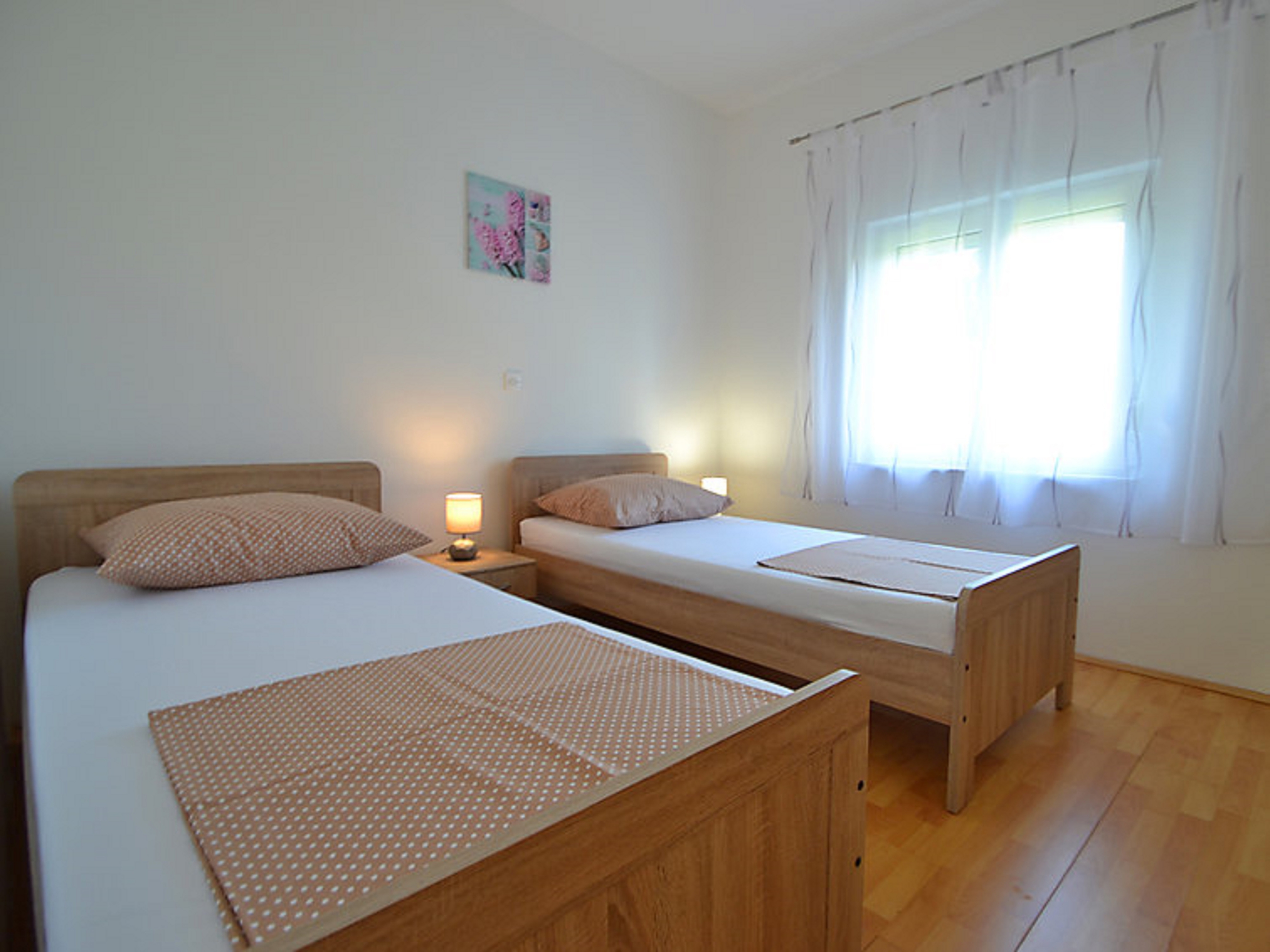 Four bedroom house with terrace Sukošan, Zadar  K