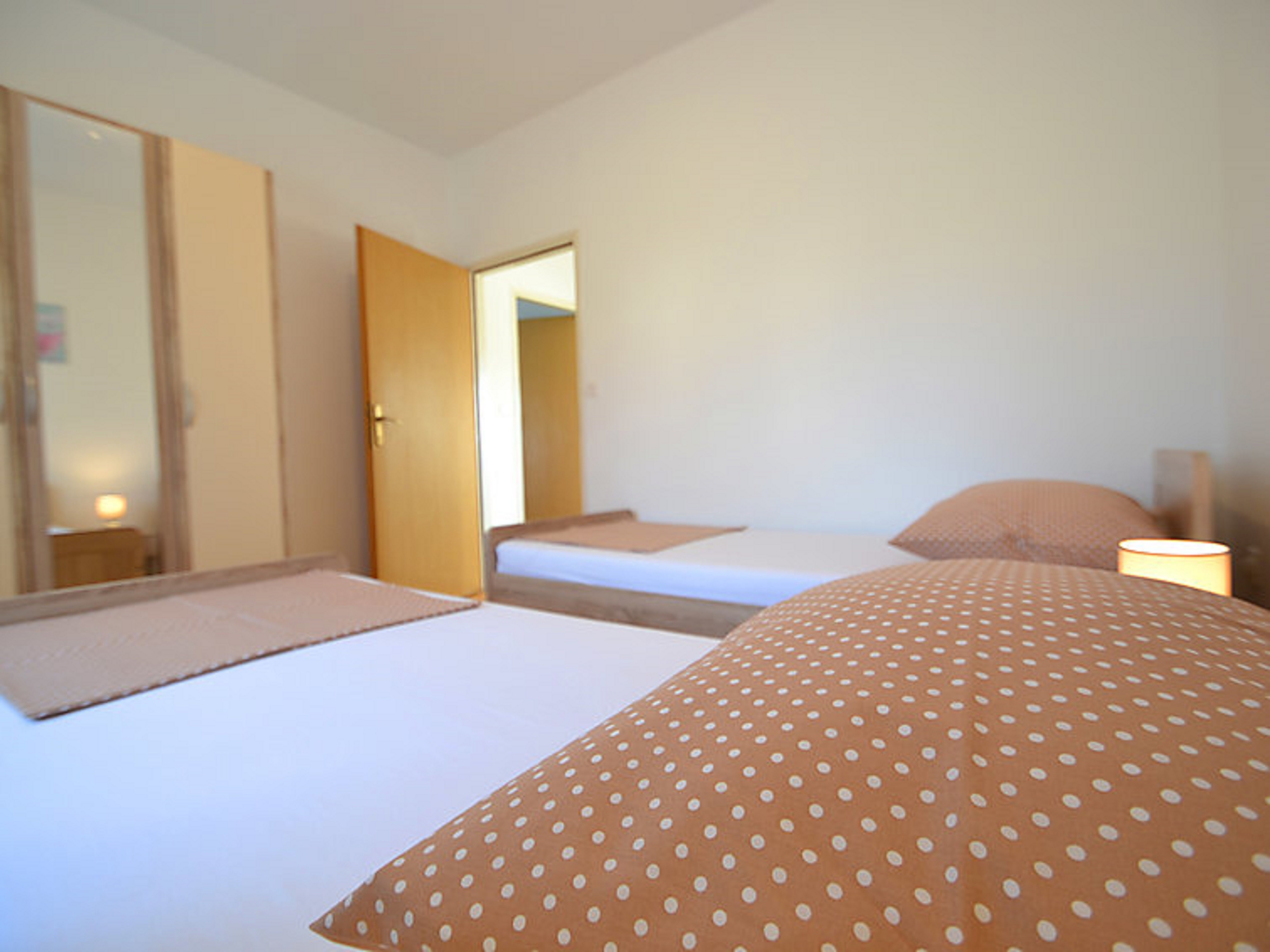 Four bedroom house with terrace Sukošan, Zadar  K