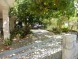 Parking lot Sućuraj, Hvar, Parking lot 16404 - Apartments near sea with pebble beach.