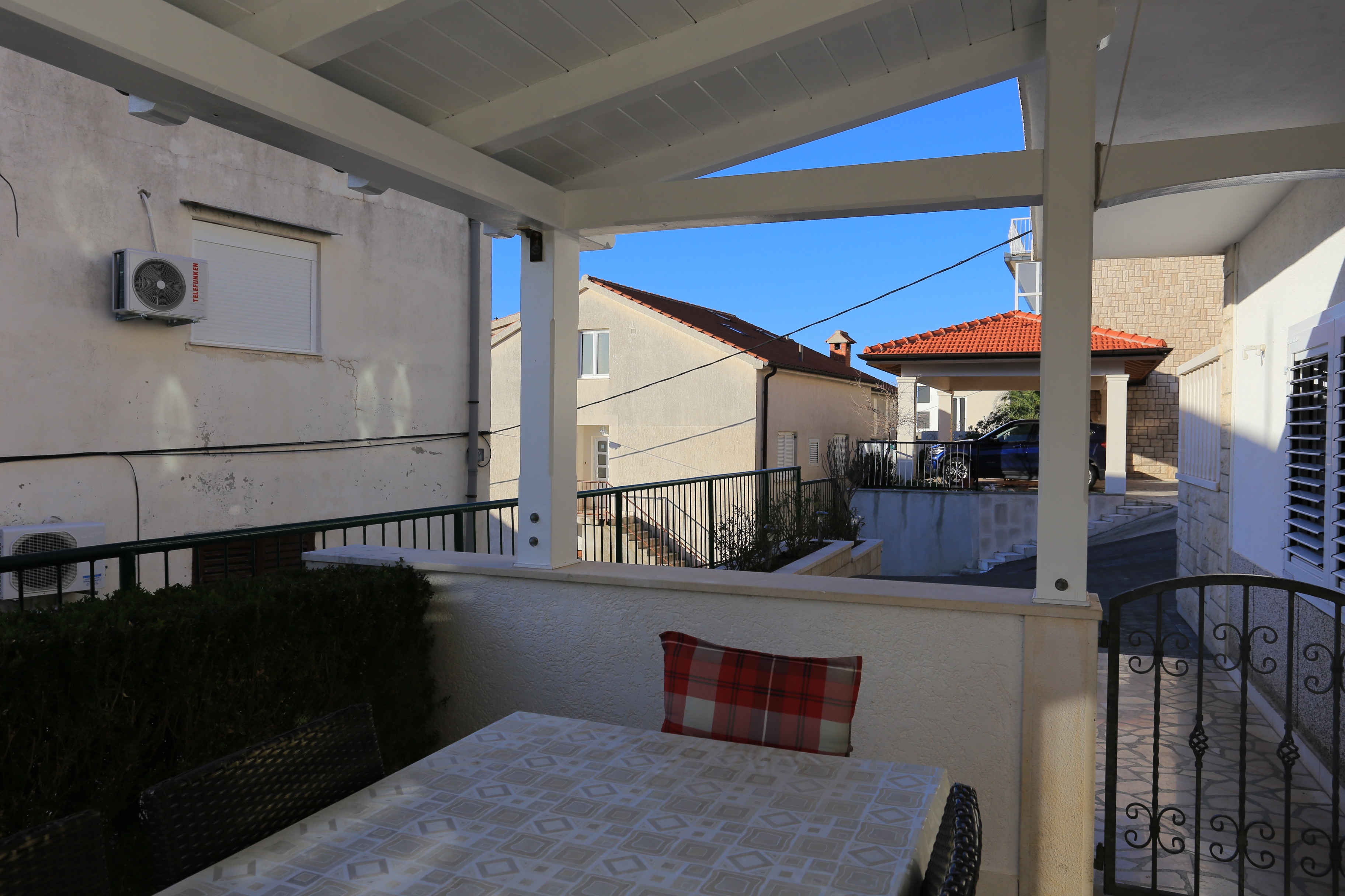 Two bedroom apartment with terrace and sea view Duće, Omiš  A-a