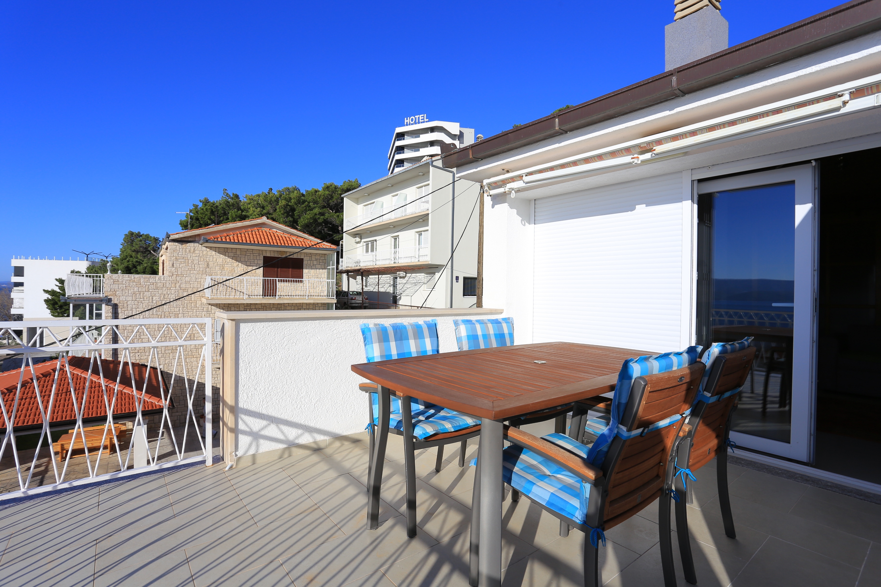 Two bedroom apartment with terrace and sea view Duće, Omiš  A-b
