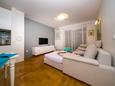 Living room Makarska, Living room in the apartment, air condition available and WiFi.