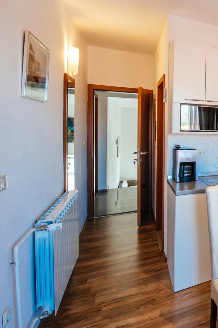Two bedroom apartment with balcony and sea view Starigrad, Paklenica  A-a