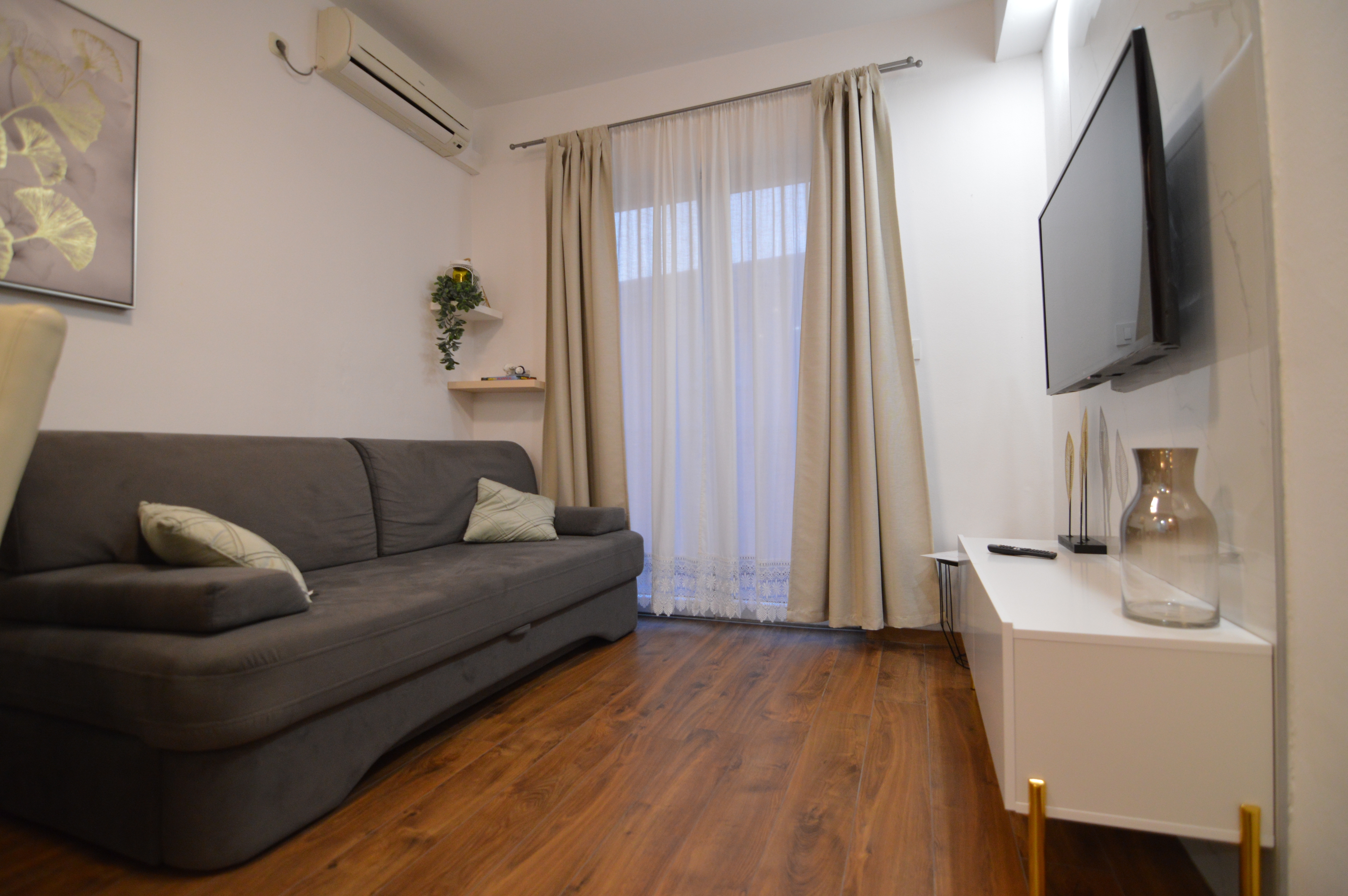 One bedroom apartment with terrace and sea view Starigrad, Paklenica (A-16421-c) One bedroom apartment with terrace and sea view Starigrad, Paklenica (A-16421-c)