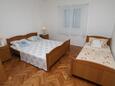 Ložnice 1 Vinišće, Ložnice 1 v ubytování typu apartment, domácí mazlíčci povoleni a WiFi.