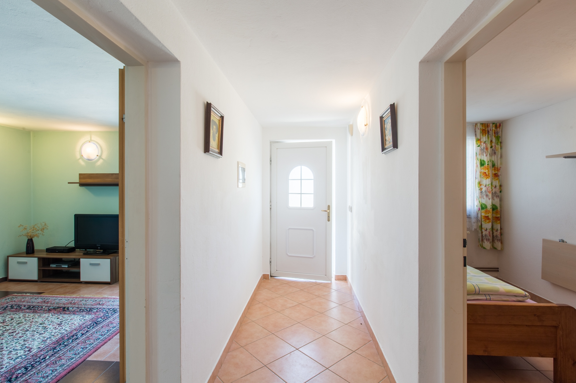 Comfortable and spacious house with terrace Radmani, Poreč  K