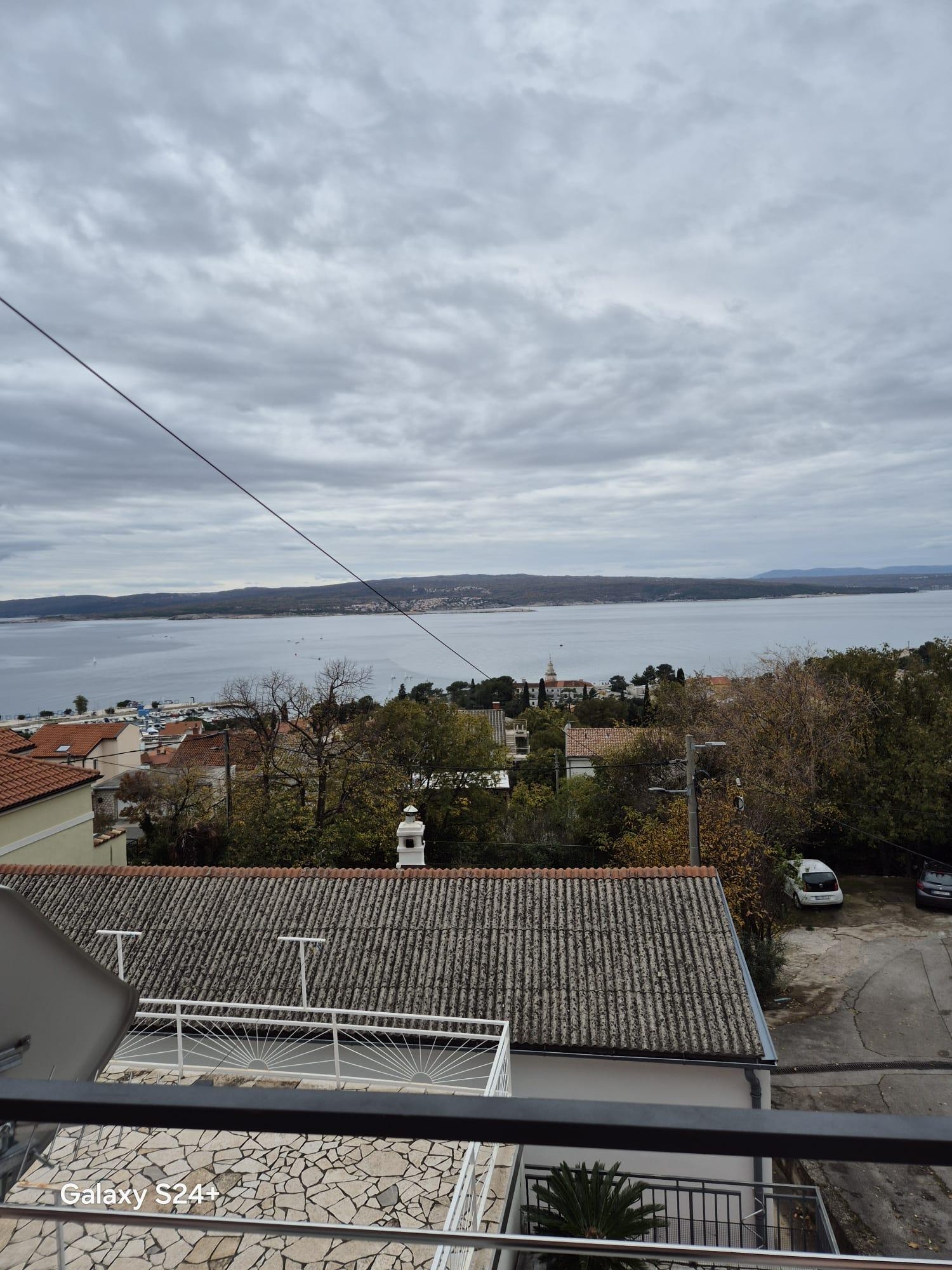 Three bedroom apartment with terrace and sea view Crikvenica  A-a