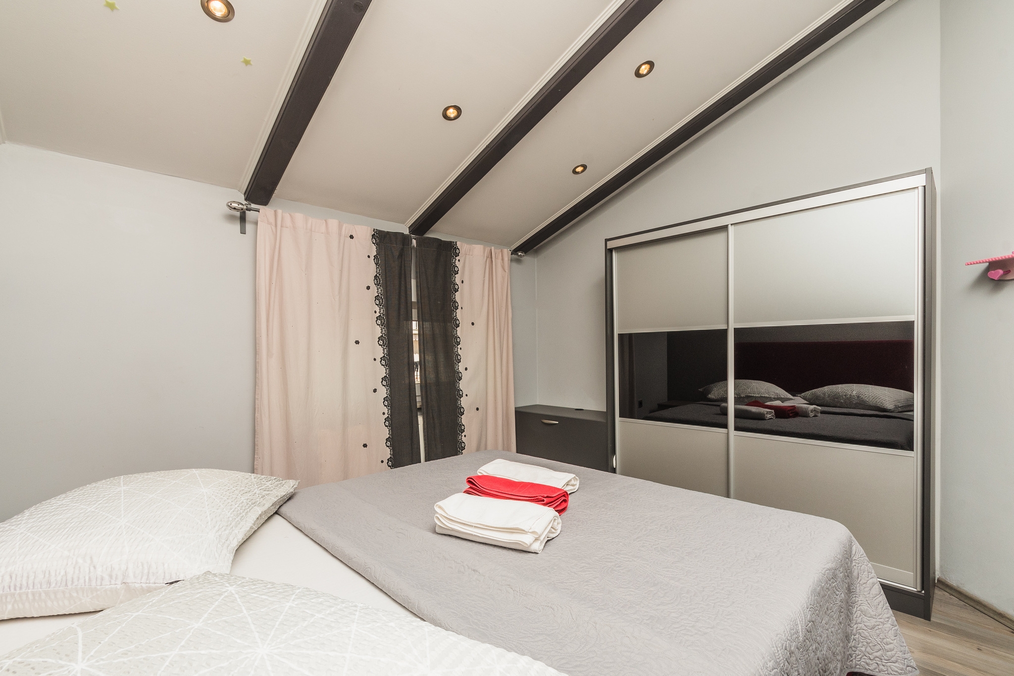 Three bedroom apartment with terrace and sea view Crikvenica  A-a