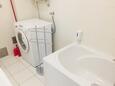 Koupelna Zagreb, Koupelna v ubytování typu studio-apartment, domácí mazlíčci povoleni a WiFi.