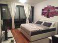 Ložnice Zagreb, Ložnice v ubytování typu studio-apartment, s klimatizací, domácí mazlíčci povoleni a WiFi.