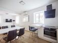 Jídelna Bibinje, Jídelna v ubytování typu apartment, s klimatizací a WiFi.