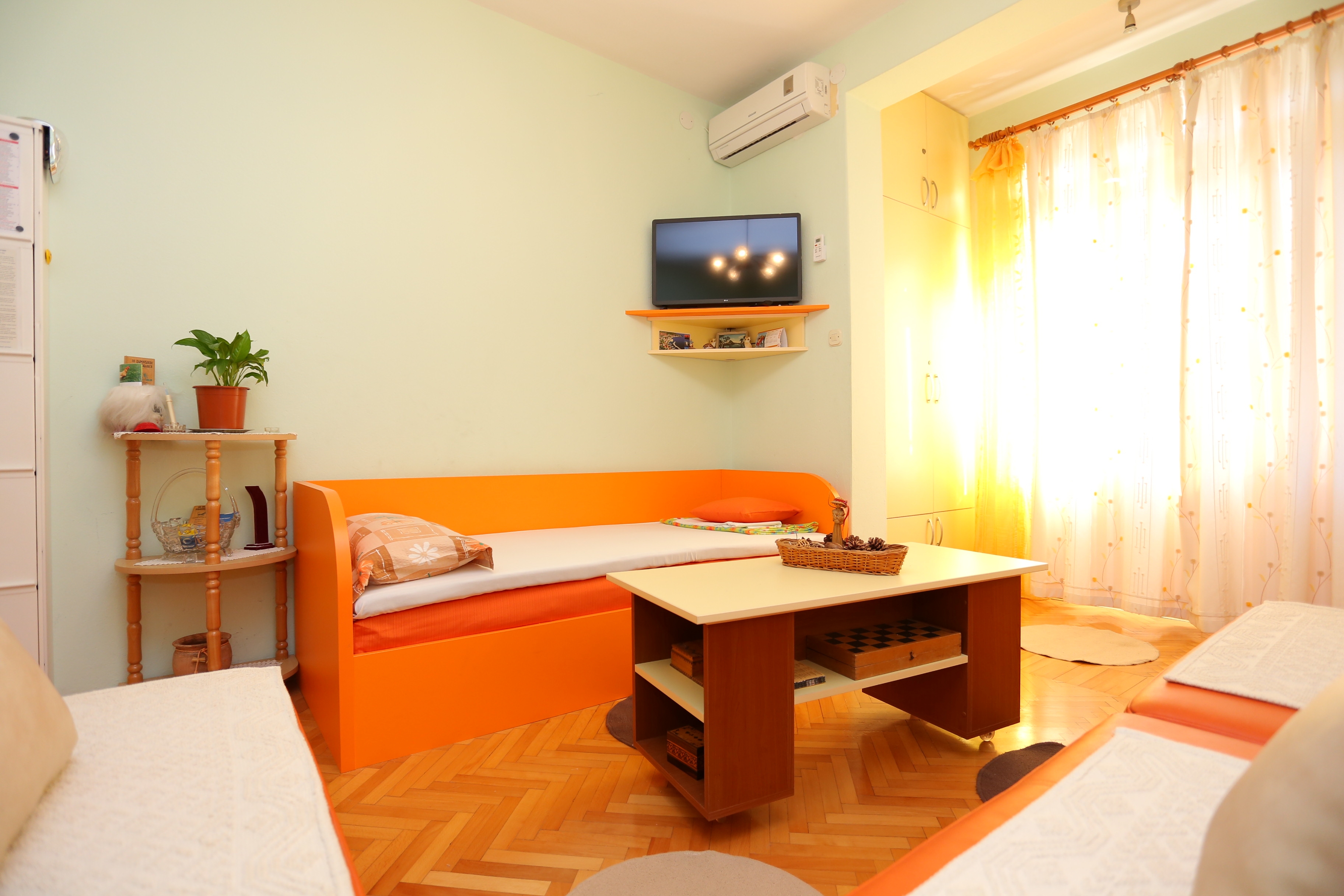 Three bedroom apartment with terrace and sea view Podgora, Makarska  A-a
