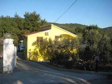 Objekt Mala Lamjana, Ugljan, Objekt 16481 – Apartmaji v bližini morja.