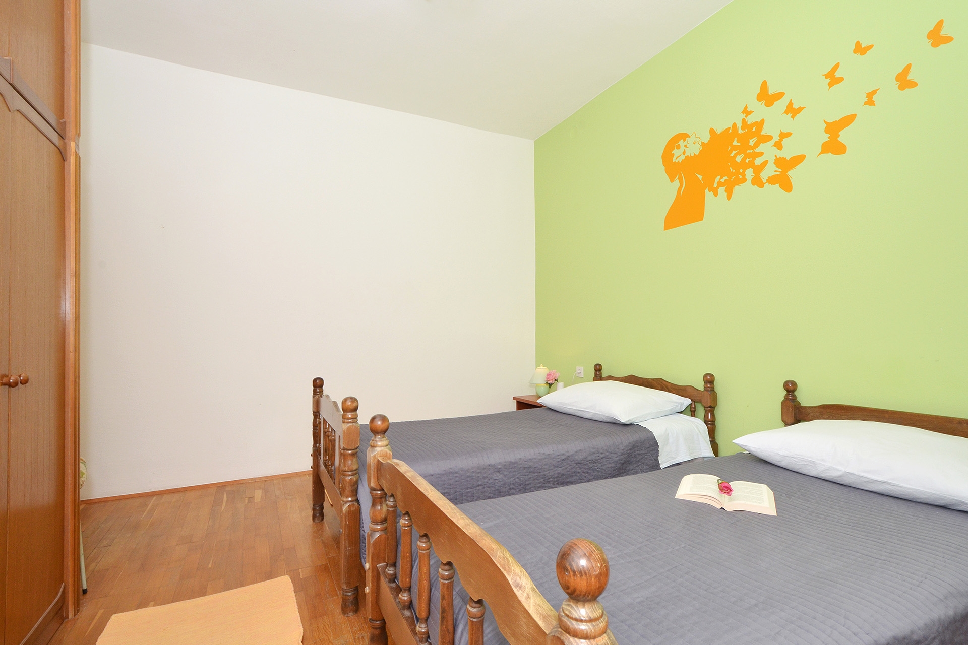 Two bedroom apartment near beach Vinišće, Trogir  A-a