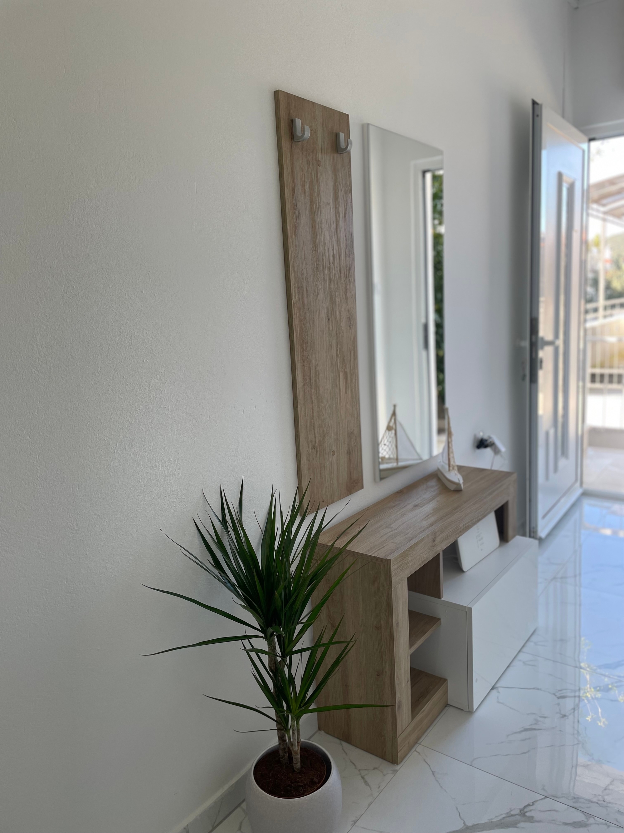 Two bedroom apartment near beach Vinišće, Trogir  A-a
