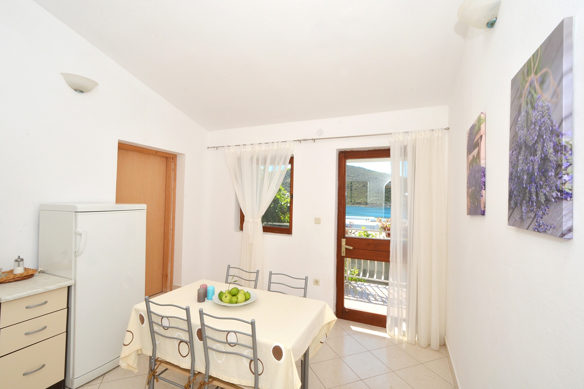 Two bedroom apartment near beach Vinišće, Trogir (A-16485-c) Two bedroom apartment near beach Vinišće, Trogir (A-16485-c)