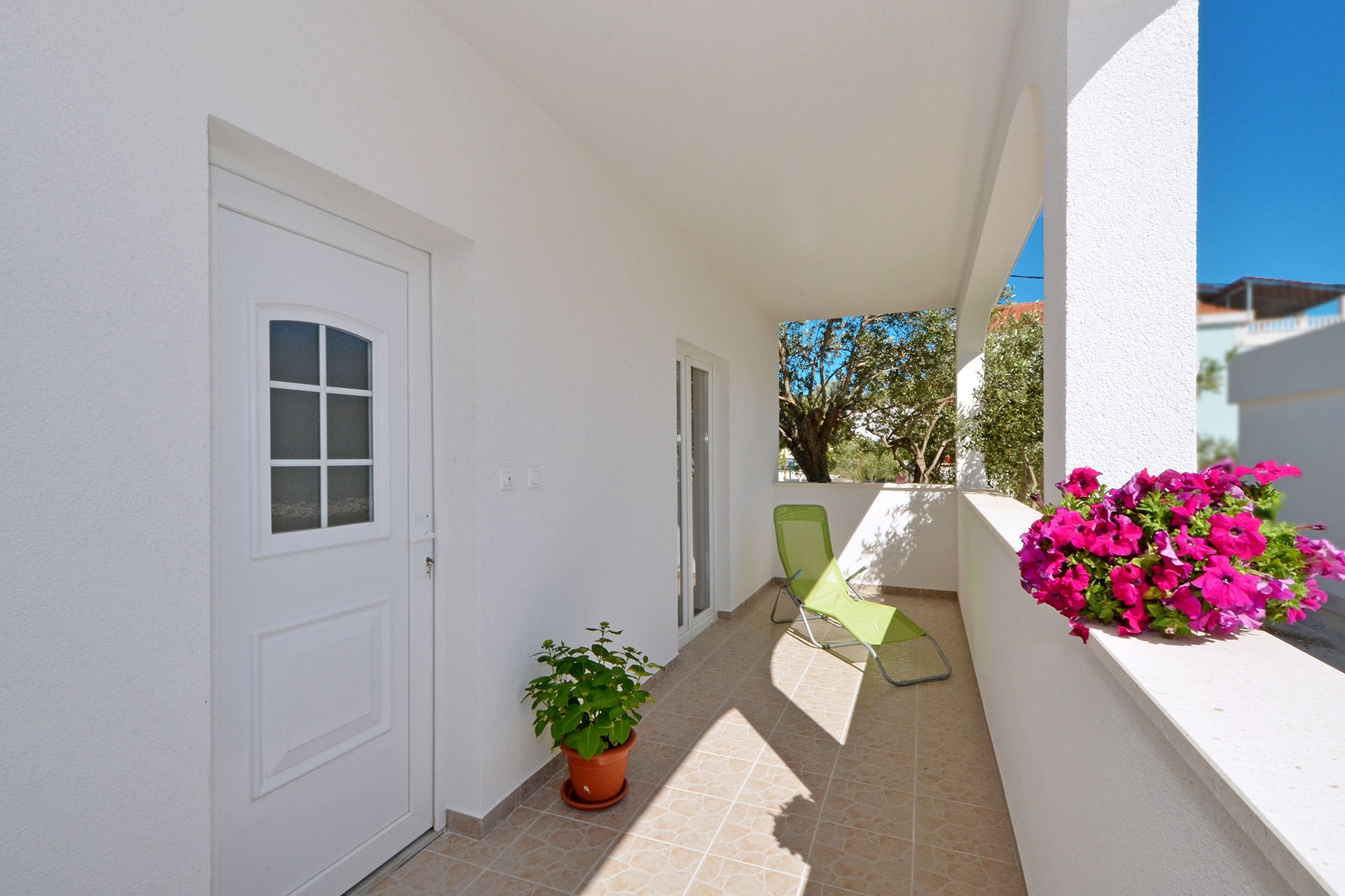 Two bedroom house near beach Vinišće, Trogir  K