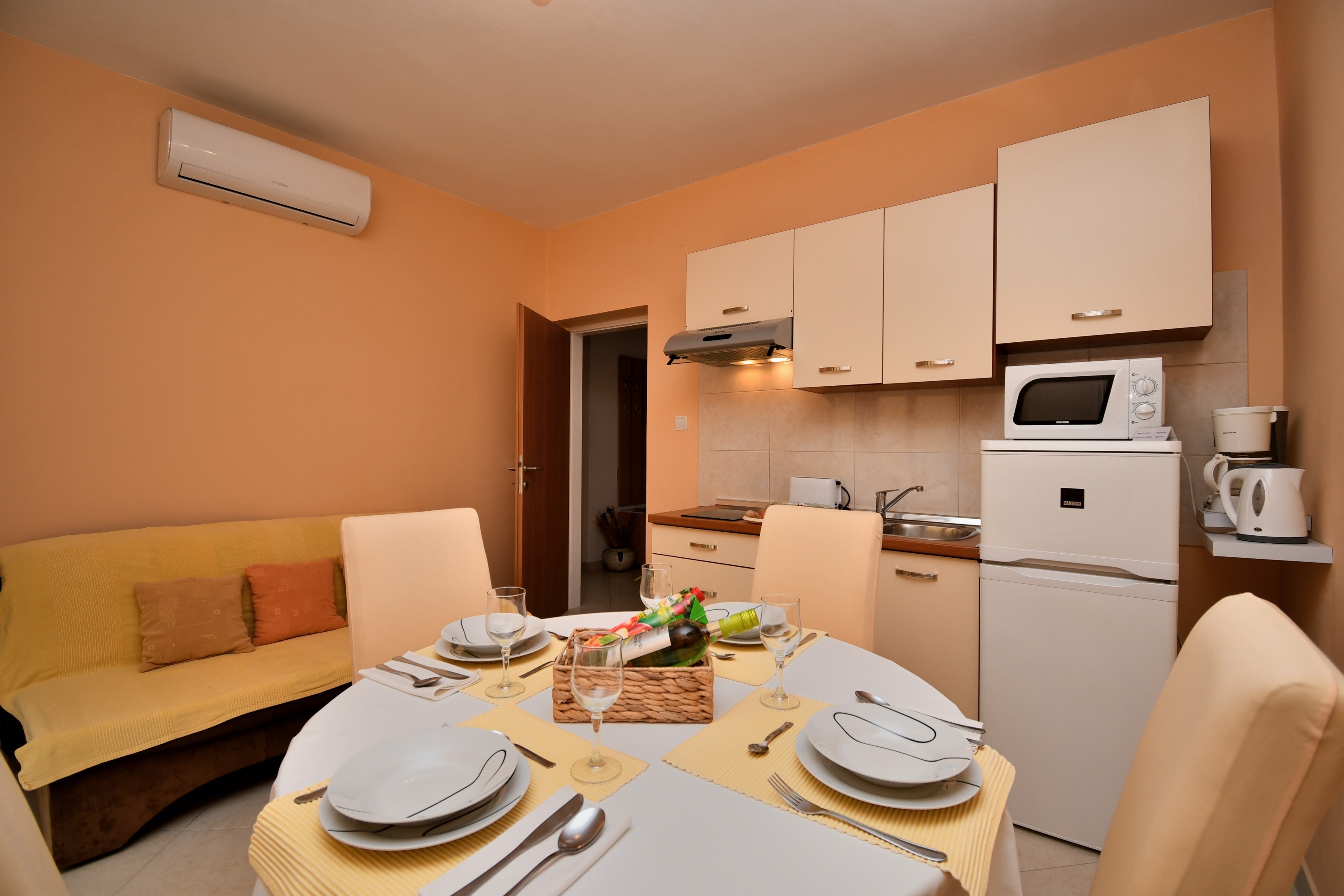 Two bedroom apartment with terrace Poreč (A-16495-a)