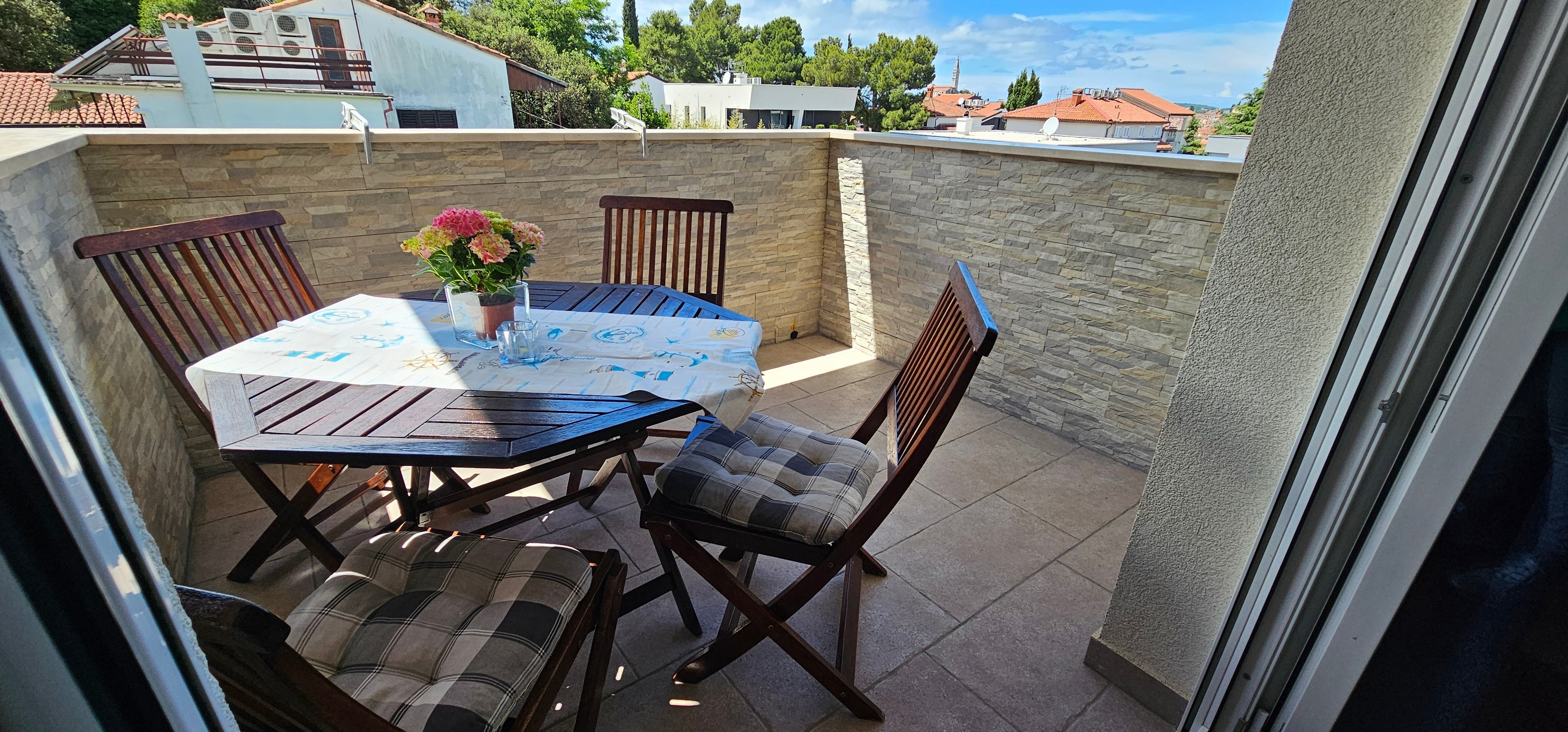 One bedroom apartment with balcony Rovinj (A-16498-a) One bedroom apartment with balcony Rovinj (A-16498-a)