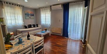 Rovinj, Sala de estar in the apartment, (pet friendly) y WiFi.