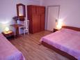 Bedroom 1 Štrmac, Bedroom 1 in the apartment, air condition available and WiFi.