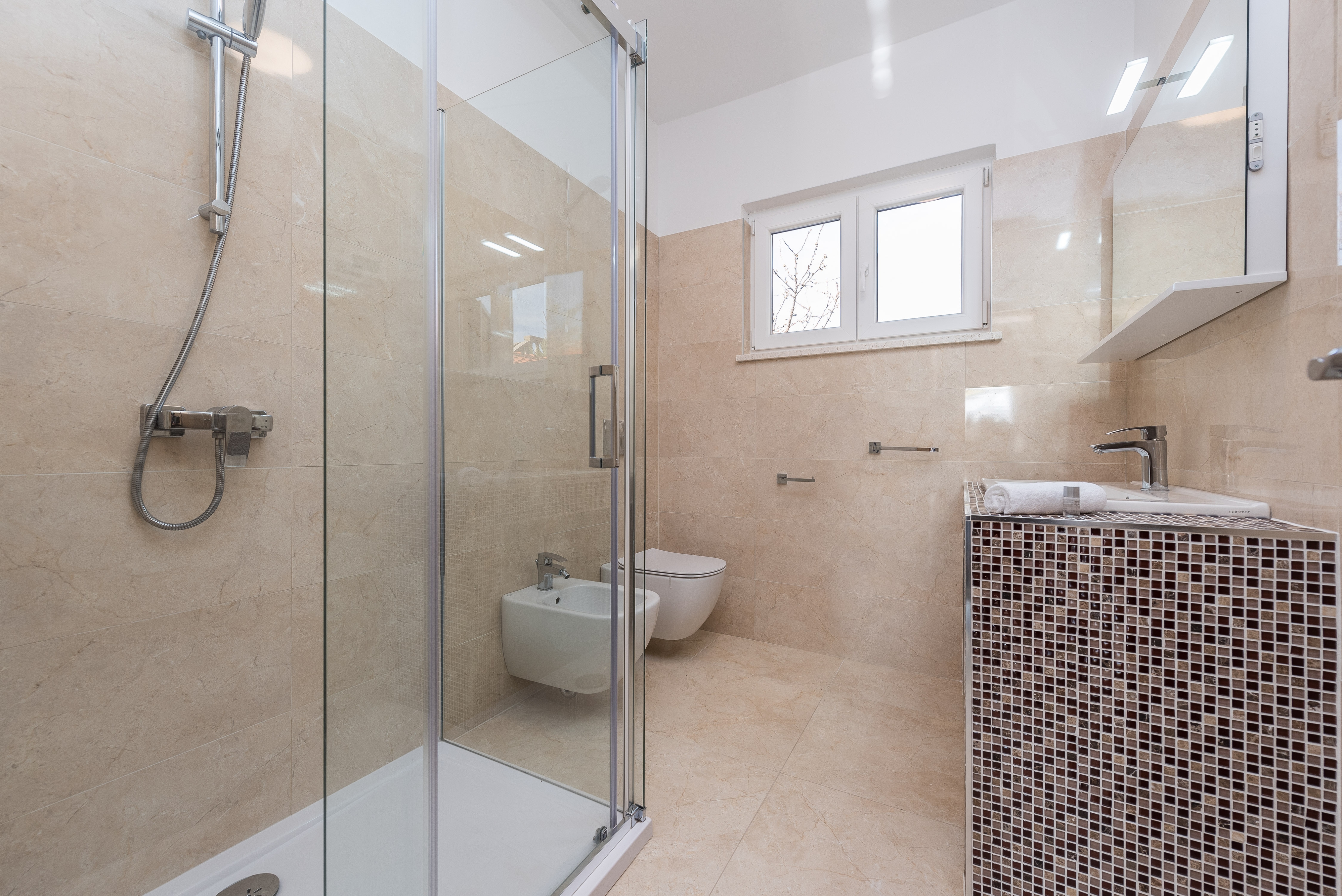 Three bedroom house with terrace Vrsi - Mulo, Zadar  K