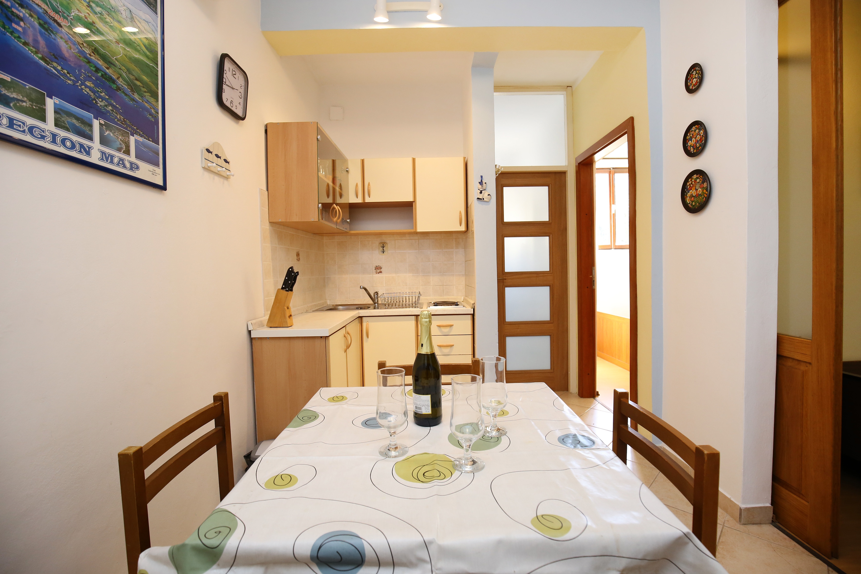 Two bedroom apartment with terrace Mali Iž, Iž  A-b