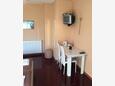 Biograd na Moru, Jídelna v ubytování typu studio-apartment, WiFi.