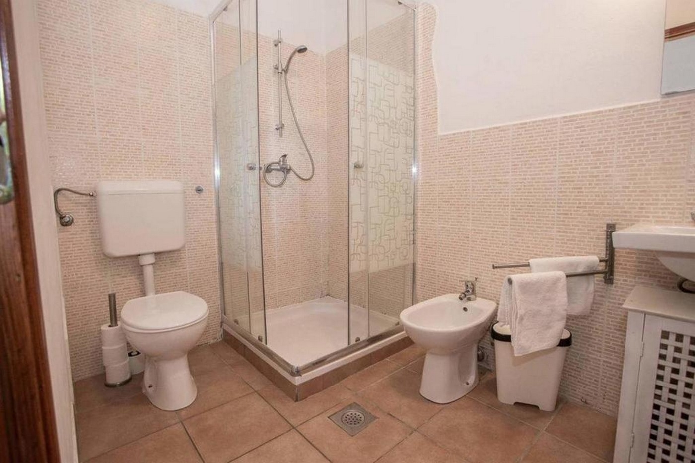 Two bedroom house with terrace Ripenda Verbanci, Labin  K