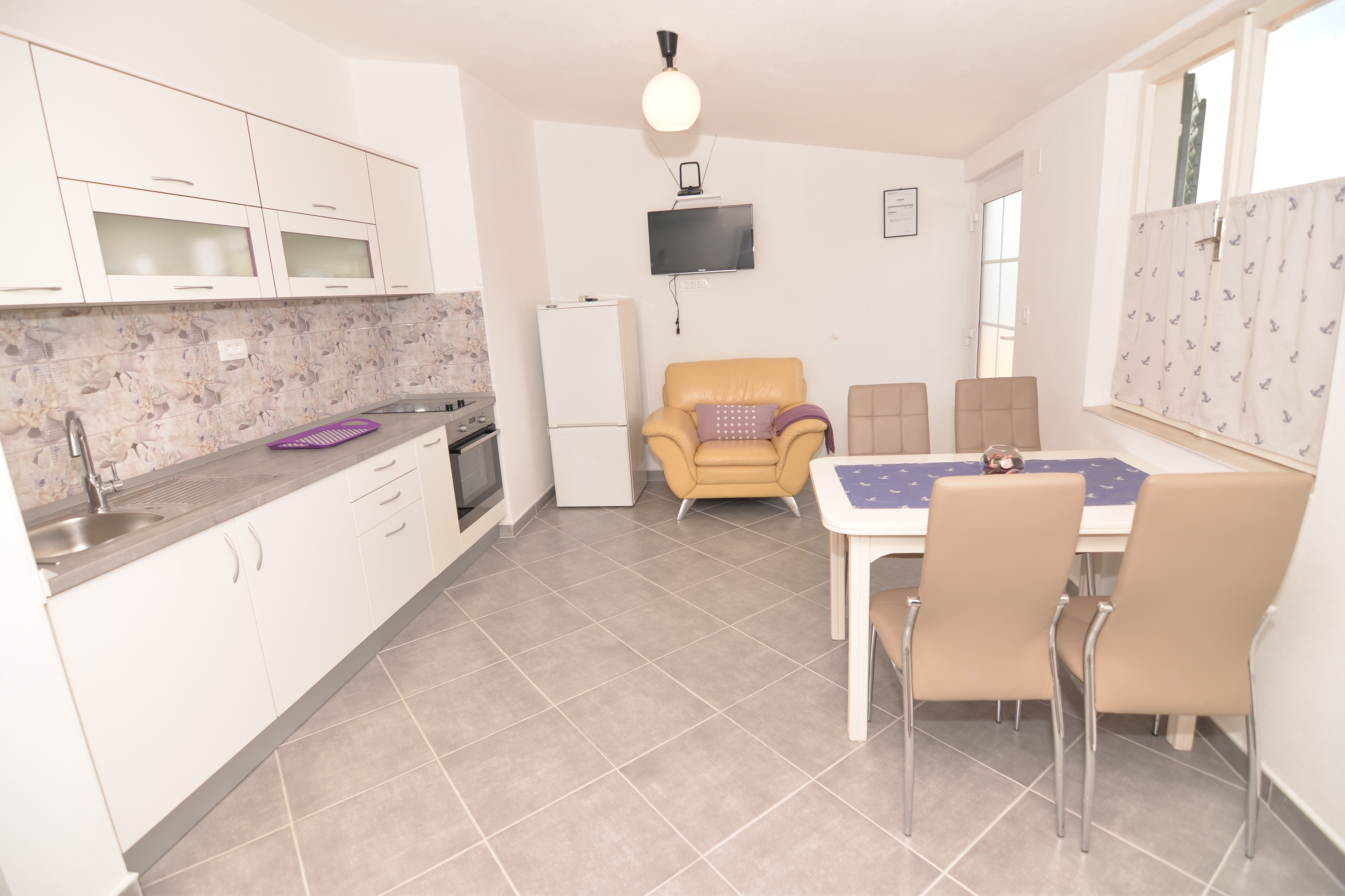 Two bedroom apartment near beach Tkon, Pašman (A-16589-c) Two bedroom apartment near beach Tkon, Pašman (A-16589-c)