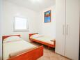 Bedroom 2 Vir, Bedroom 2 in the apartment, WiFi.