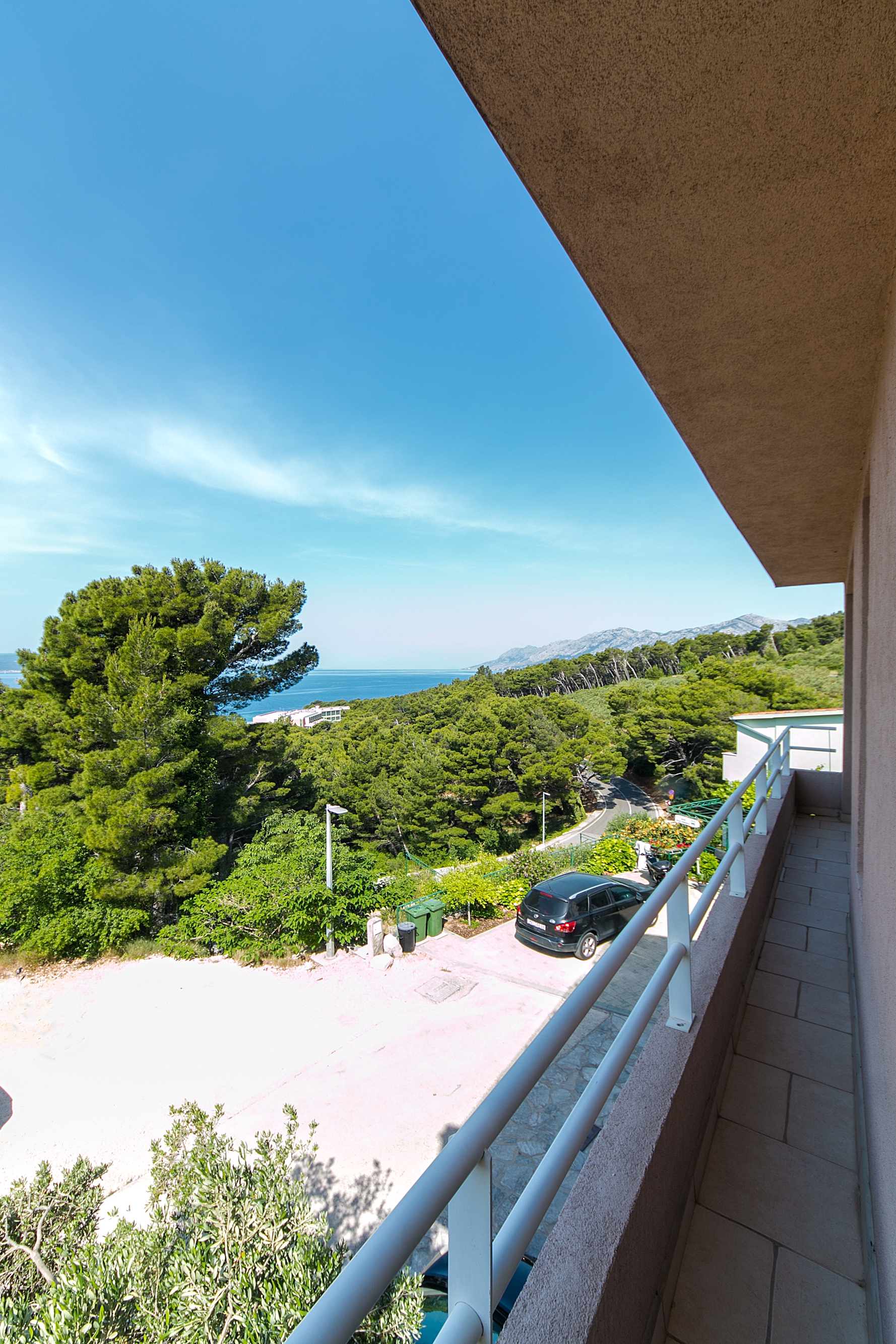 Two bedroom apartment with terrace and sea view Brela, Makarska  A-a