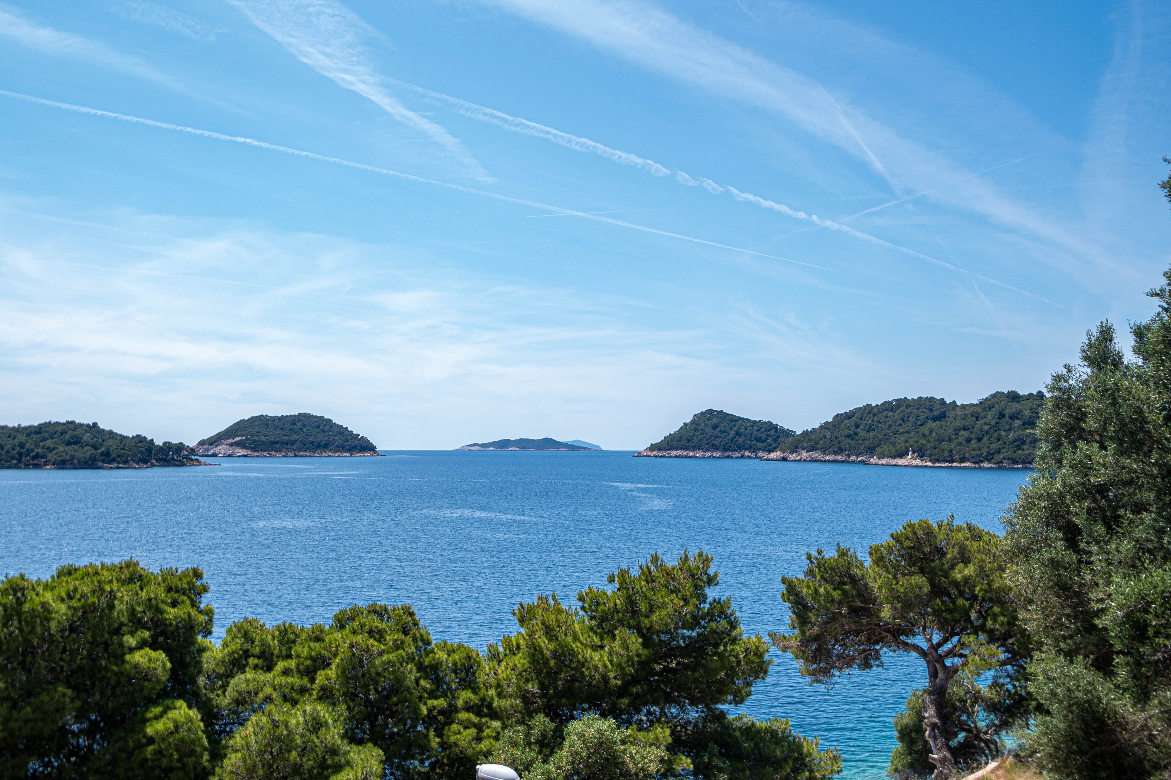 One bedroom apartment near beach Ubli, Lastovo  A-a