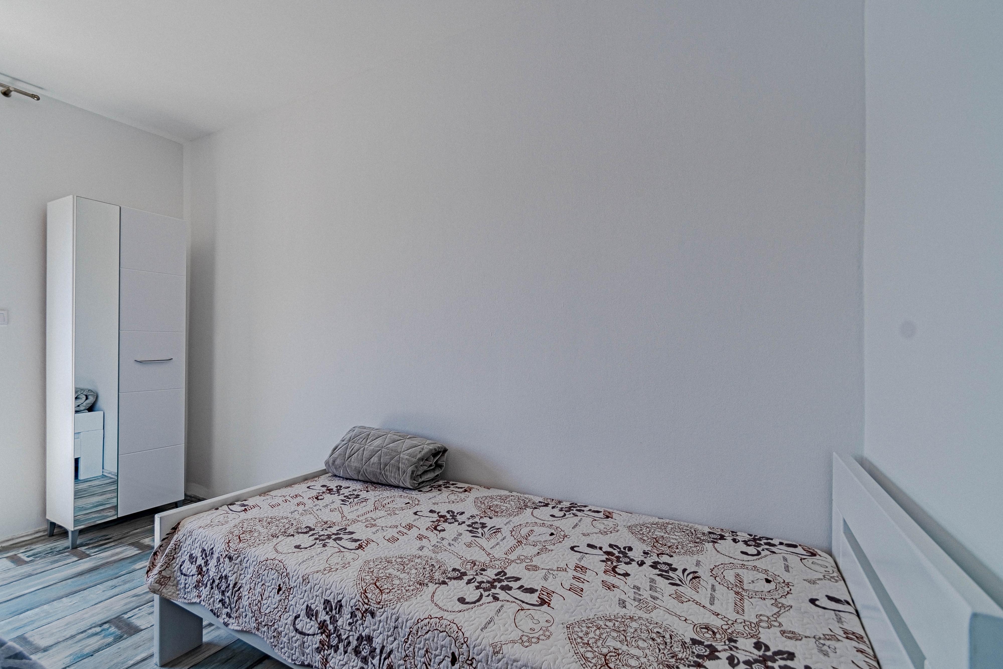 One bedroom apartment near beach Ubli, Lastovo  A-a