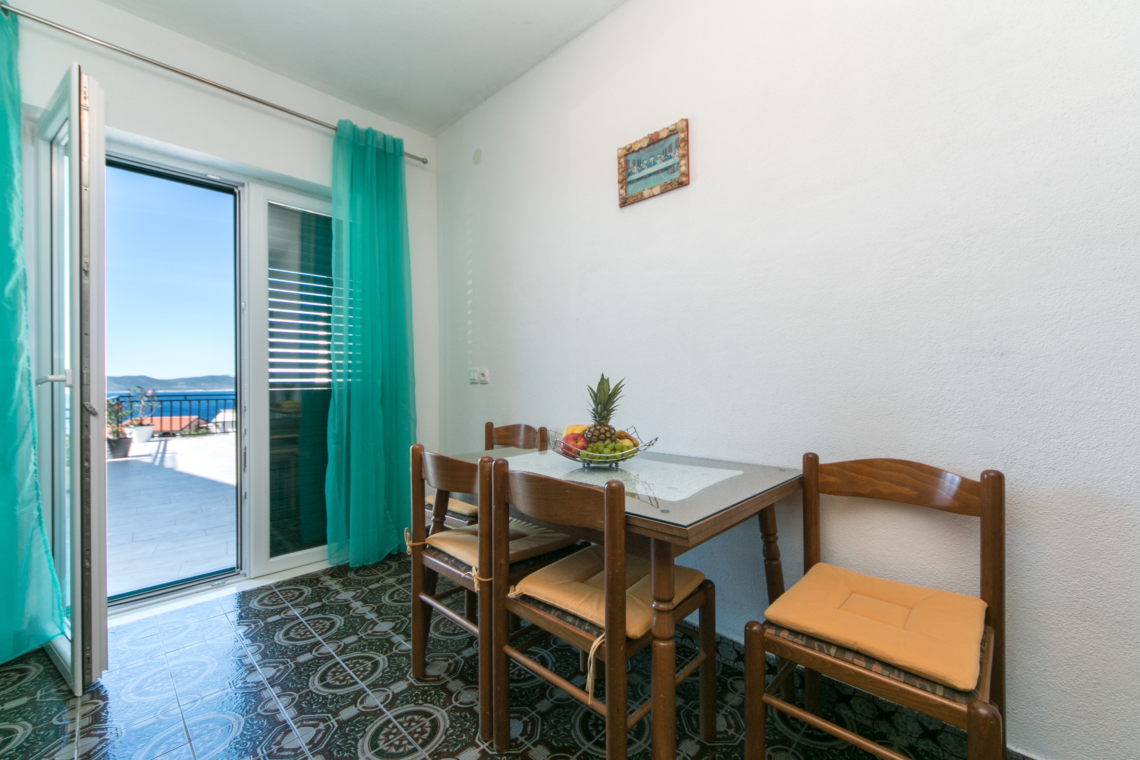 Two bedroom apartment with terrace and sea view Brela (Makarska) (A-16603-a) Two bedroom apartment with terrace and sea view Brela (Makarska) (A-16603-a)