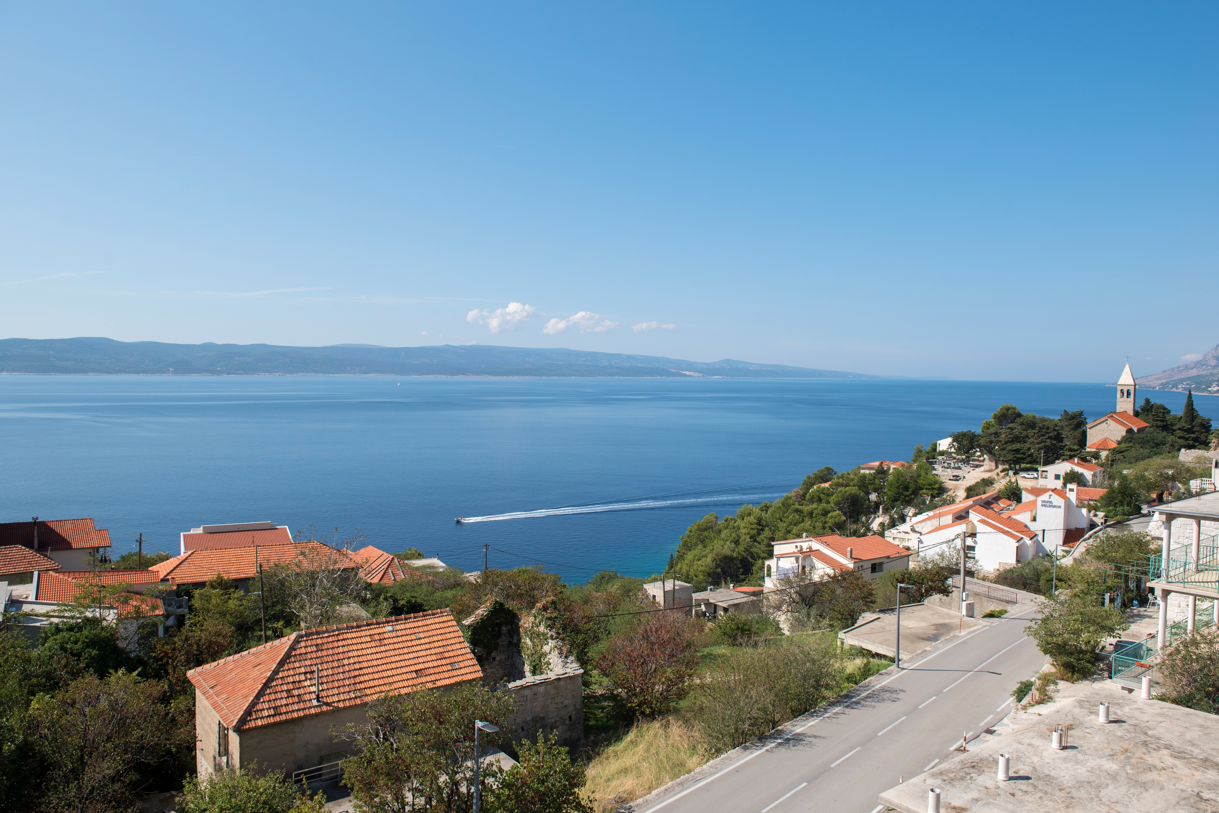 Two bedroom apartment with balcony and sea view Brela, Makarska  A-b