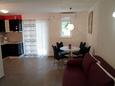 Sala da pranzo Stanići, Sala da pranzo nell'alloggi del tipo apartment, condizionatore disponibile e WiFi.