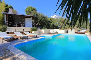 Family friendly apartments with a swimming pool Okrug Gornji, Ciovo - 16608